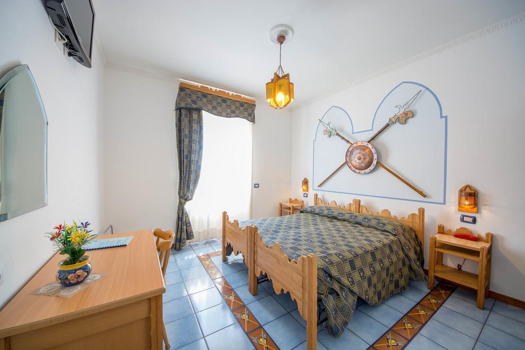 Riviera B&B Rooms 马奥莱 外观 照片